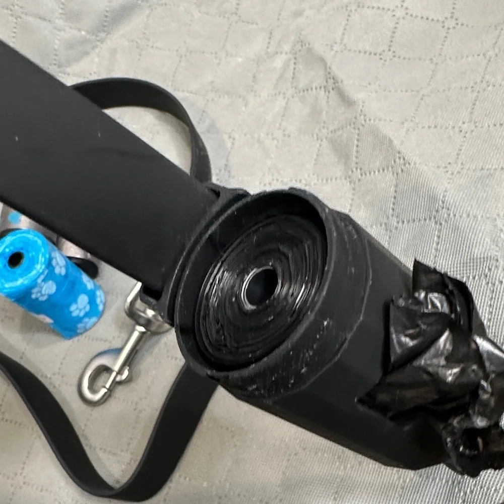 Black Dog Leash with Waste Bag Holder & 5 rolls of waste removal bags NWOT
